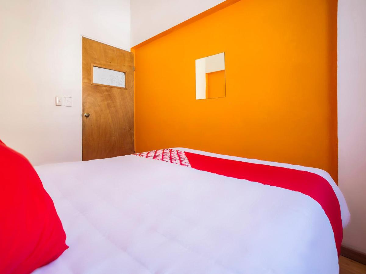Oyo Hotel Hare Krishna 蒙特雷 外观 照片